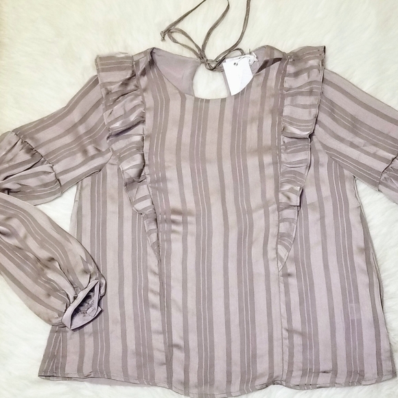 LUSH Ruffle Victorian Shake Top - Picture 3 of 14